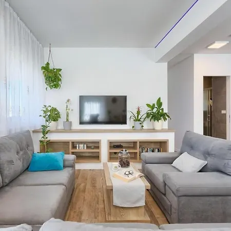 Bokan By Interhome Πούλα