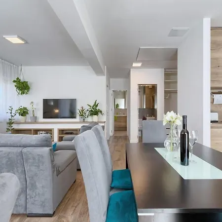 Bokan By Interhome Pula