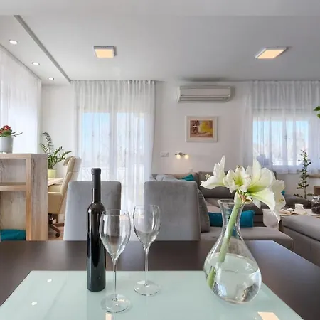 Bokan By Interhome * Pula
